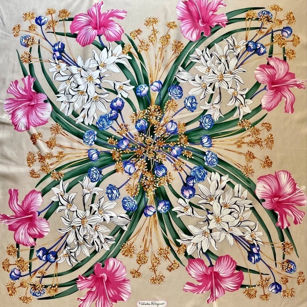 New Salvatore Ferragamo Unisex Scarf Floral Garden Flower Beige Pink Silk Wrap - Picture 3 of 9